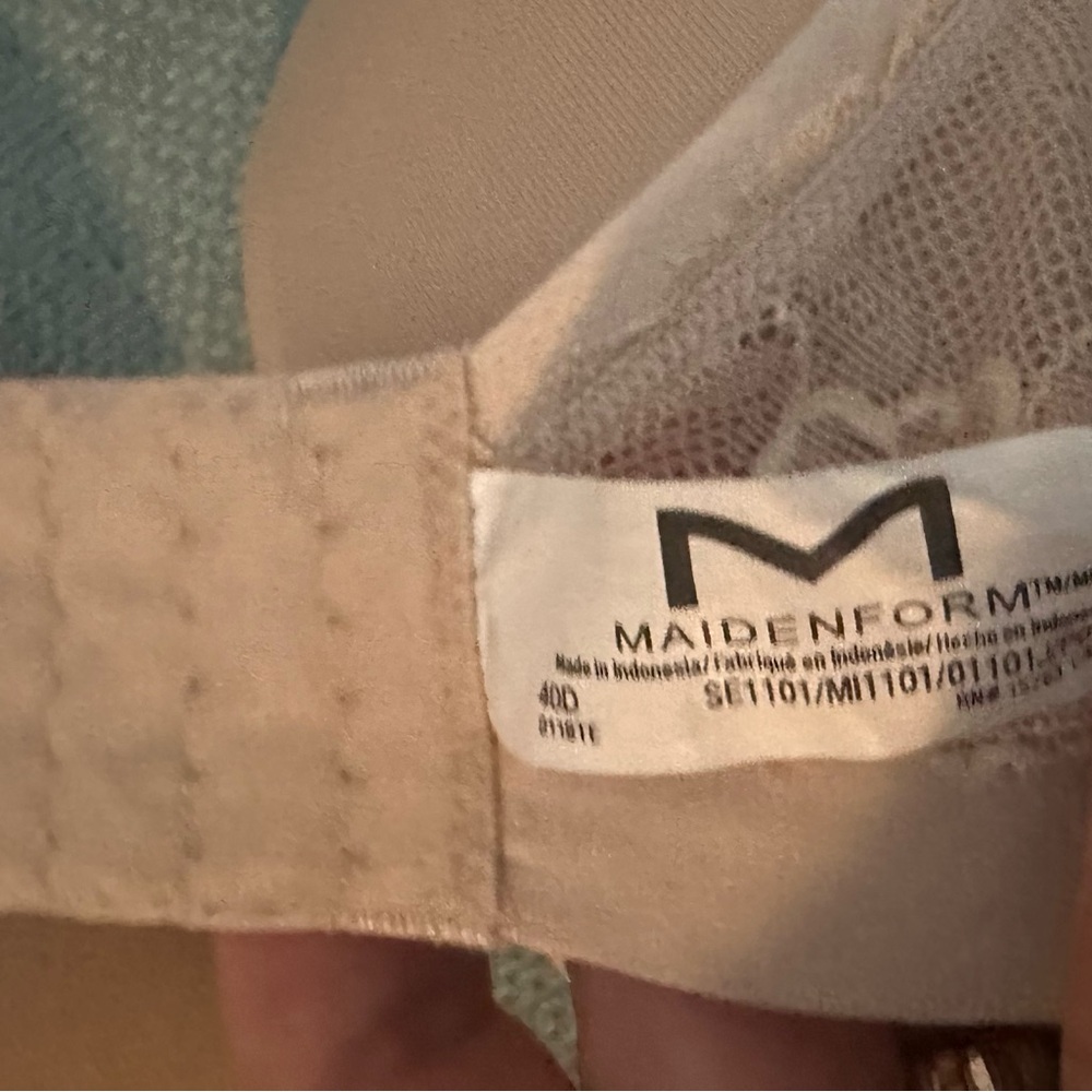 Maidenform Nude Lace Bra
